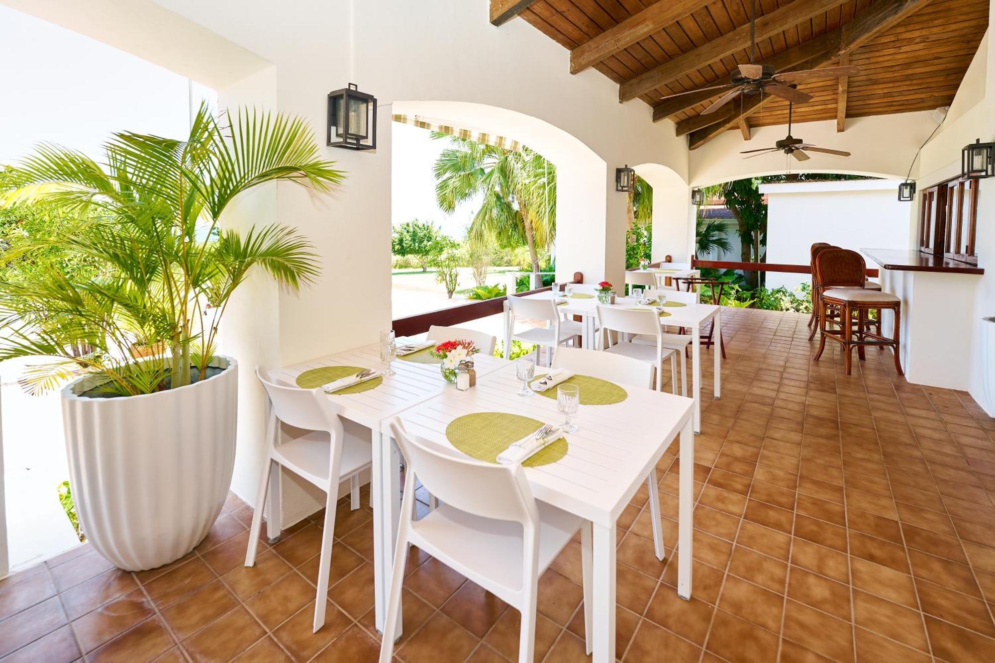 Mount Nevis Hotel 外观 照片