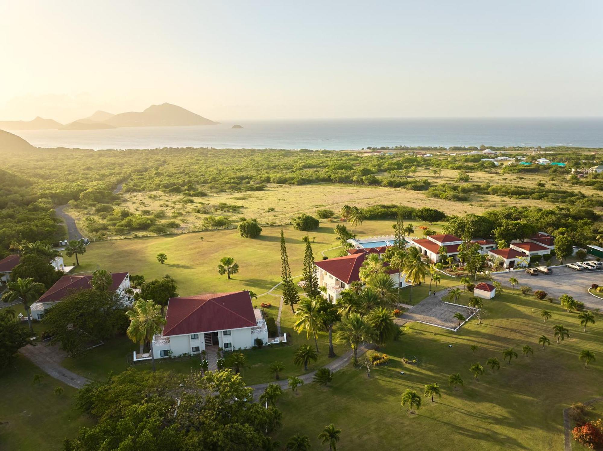Mount Nevis Hotel 外观 照片
