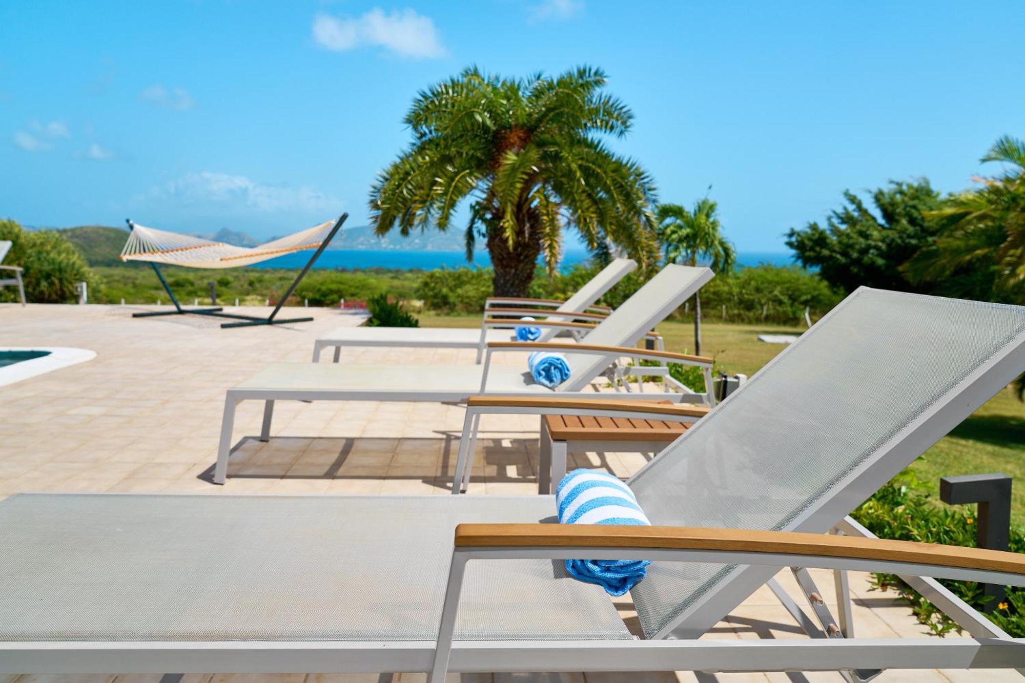 Mount Nevis Hotel 外观 照片